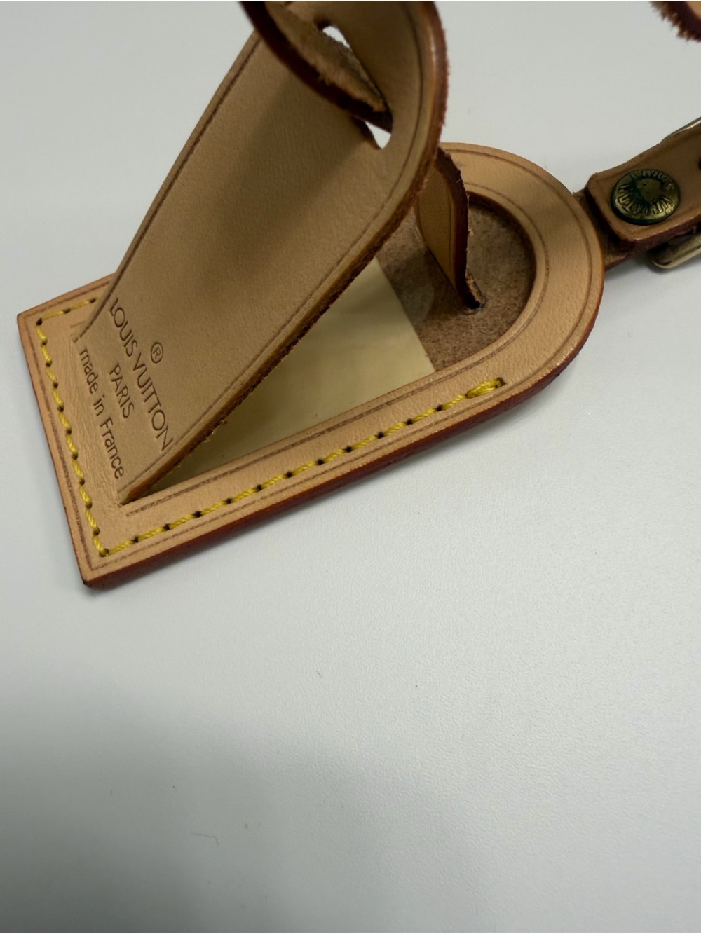 EUC- Louis Vuitton Vachetta leather luggage tag and poignet set- - Picture 9 of 12